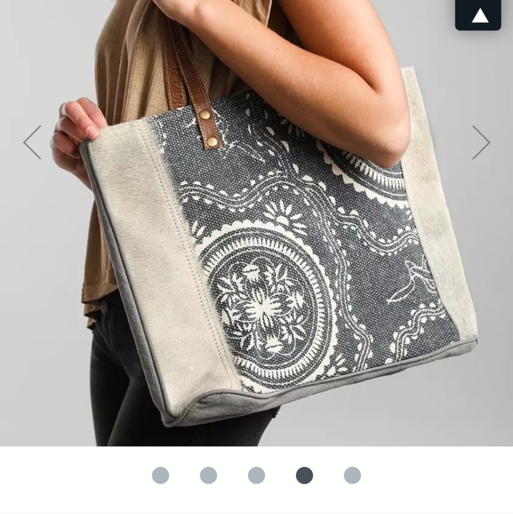 Buckle Myra Bag Sapphire Tote